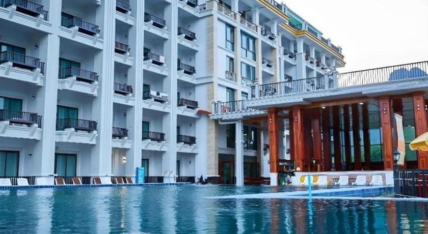 Thavisouk Riverside Hotel Ванг-В'єнг Екстер'єр фото